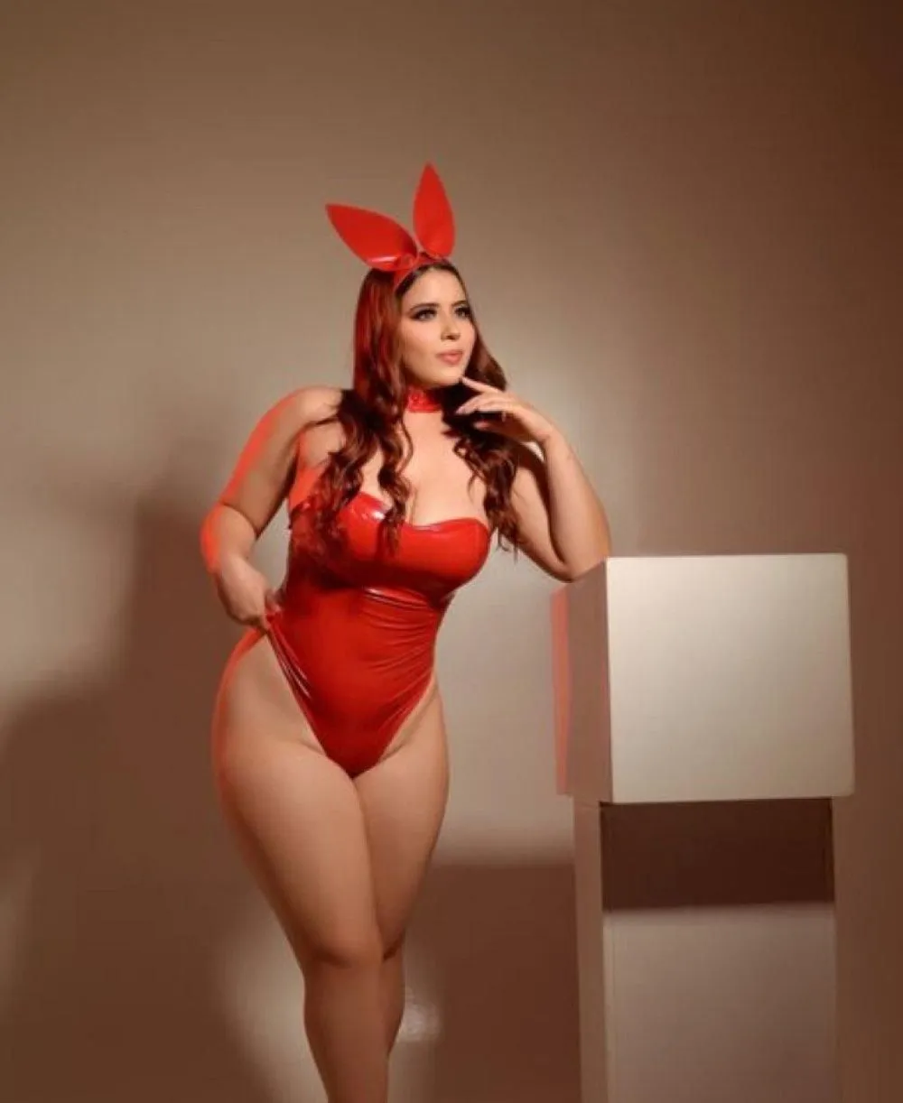 Eva photo 2