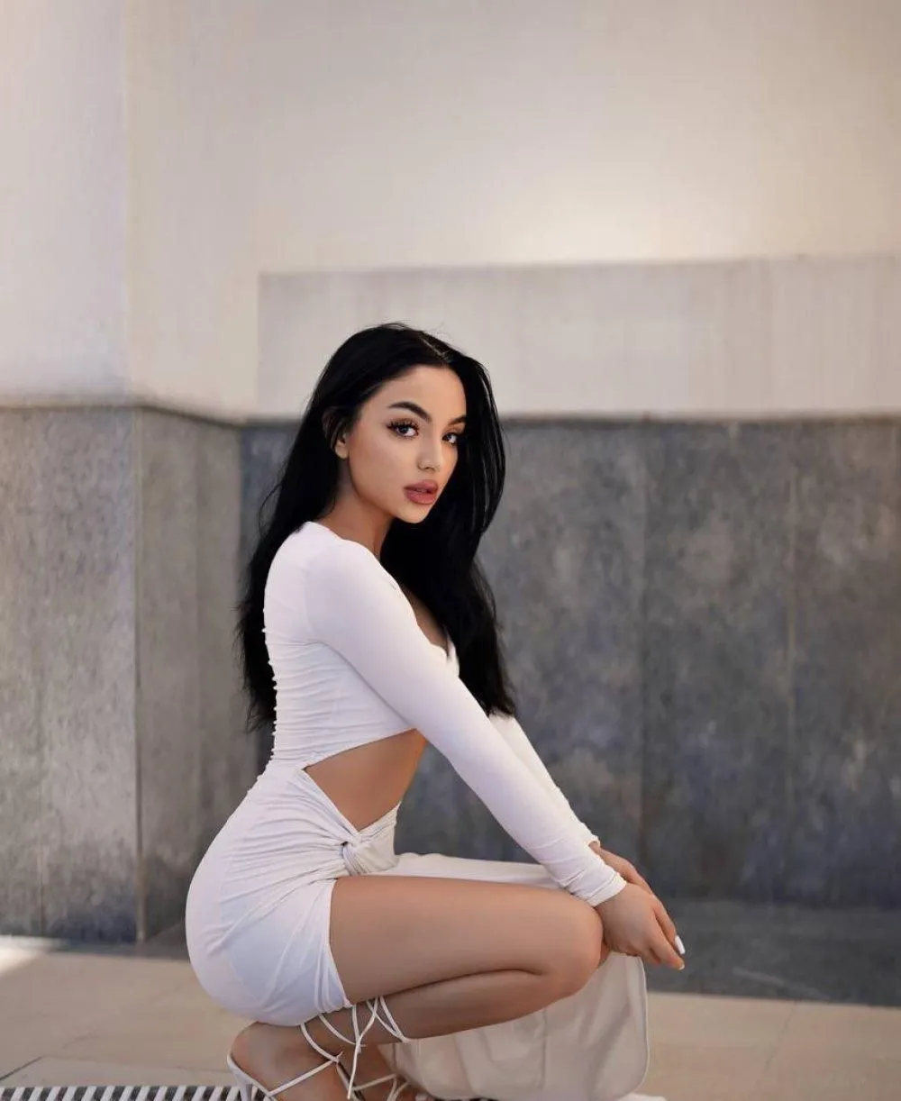 Kira photo 1