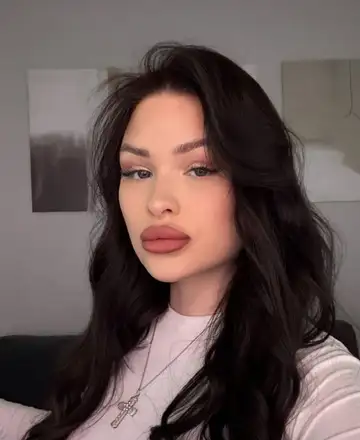 Polina preview